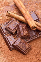 Chopped chocolate with cocoa