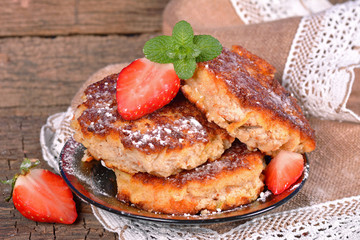 Pancakes with cottage cheese with strawberries