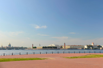 Fototapeta premium Panoramic view of the city of St. Petersburg