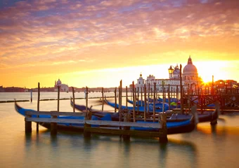Fototapeten Sonnenuntergang über dem Canal Grande. Venedig, Italien © SJ Travel Footage