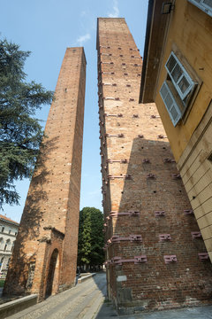 Pavia, medieval towers