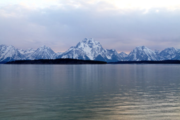 Obraz na płótnie Canvas mountain with lake