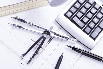 Architektonische Baupläne und Arbeitsmaterial für Architekten