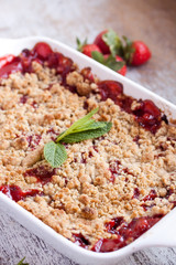 strawberry crumble