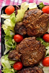 Medaglioni cotti di filetto di manzo