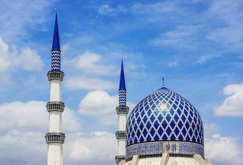 Masjid Sultan Salahuddin Abdul Aziz Shah - The "Blue Mosque"