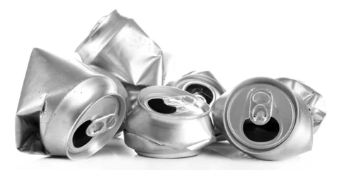 Poster Im Rahmen Crushed metal beer cans isolated on white © Africa Studio