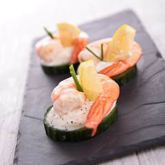 appetizer, cucumber with shrimp