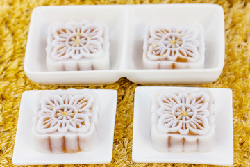 snow skin mooncakes