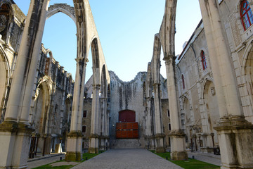 Fototapeta premium Igreja do Carmo is the ruin of 1755 Lisbon Earthquake, Lisbon