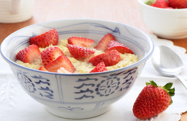 Whole wheat cereal with strawberries