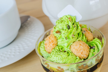 Green tea cake&tea cup