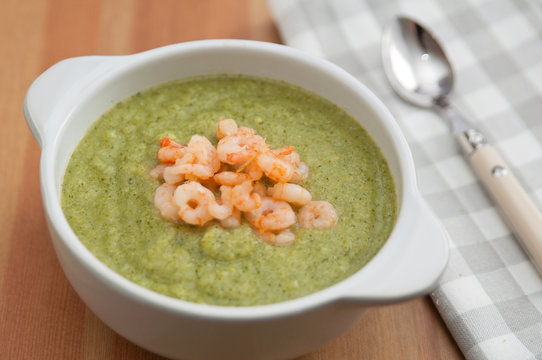 Fototapeta Erbsensuppe mit Garnelen