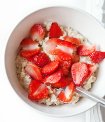 Oatmeal with strawberry