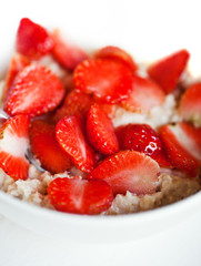 Oatmeal with strawberry