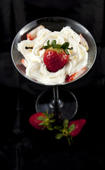 Dessert. Strawberries with cream