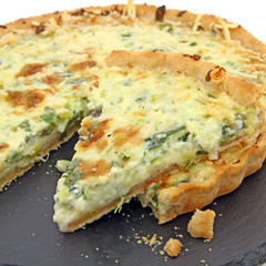 Portion de quiche aux poireaux