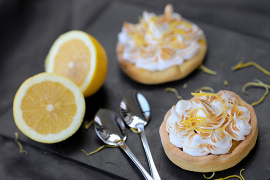 tartelettes au citron meringu&eacute;es 6