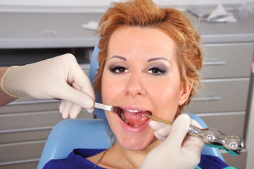 removes tooth