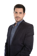 Attraktiver junger Mann isoliert auf Weiß im Anzug