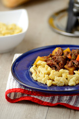 Piatto di Gulasch con gnocchetti ungheresi