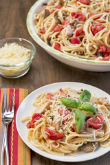 Chicken, tomato and basil linguine