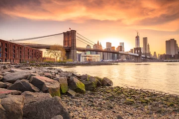 Abwaschbare Fototapete New York Brooklyn Bridge bei Sonnenuntergang