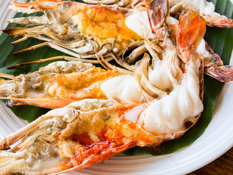 Grilled fresh big shrimp