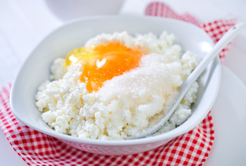 cottage with eggs and sugar