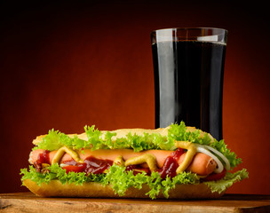 hotdog and cola - 61745664