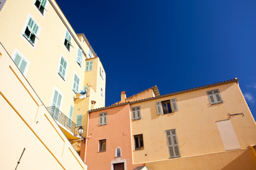 Fototapeta premium yellow building in Menton