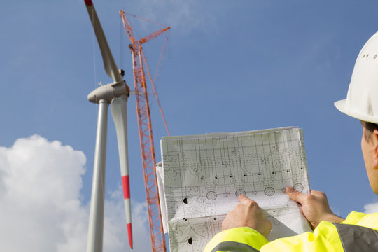 Alternative Energie - Windkraft Bau