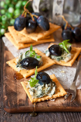 Blue cheese crackers.