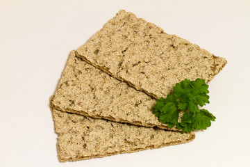 Knäckebrot mit Petersilie