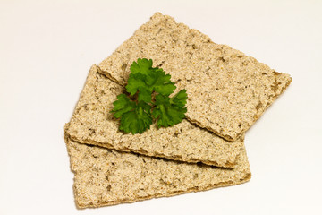 Knäckebrot mit Petersilie