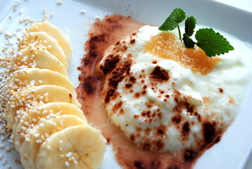 Jogurt & banany © m.kie