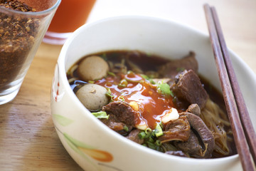 thai meat noodle