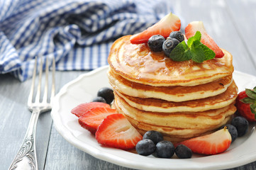 Pancakes with fresh berries