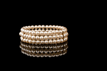 Pearl bracelet