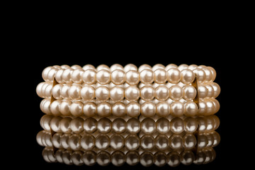 Pearl bracelet