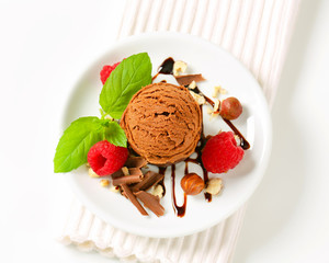 Mini chocolate hazelnut cake with ice cream