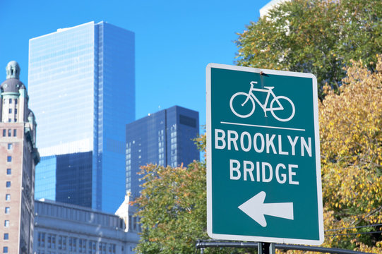 Fototapeta Brooklyn Bridge Bike sign, New York City