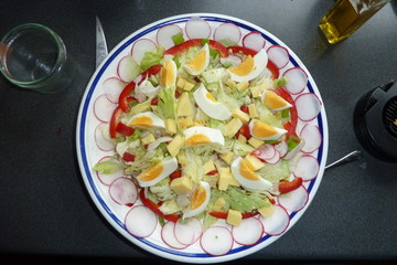 Italienischer Salat mit Radieschen