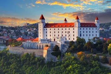 Foto auf Acrylglas Schloss Burg Bratislava bei Sonnenuntergang, Slowakei
