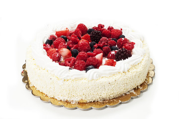 Torta ai frutti di bosco con panna