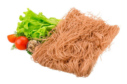 Raw rice noodles