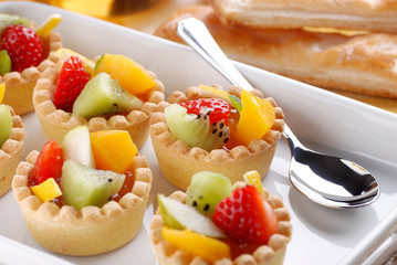 pasticcini di pasta frolla alla frutta