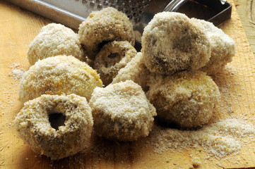 Setas empanadas Funghi impanati Breaded mushrooms
