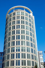 Fototapeta na wymiar Modern skyscraper in Hamburg