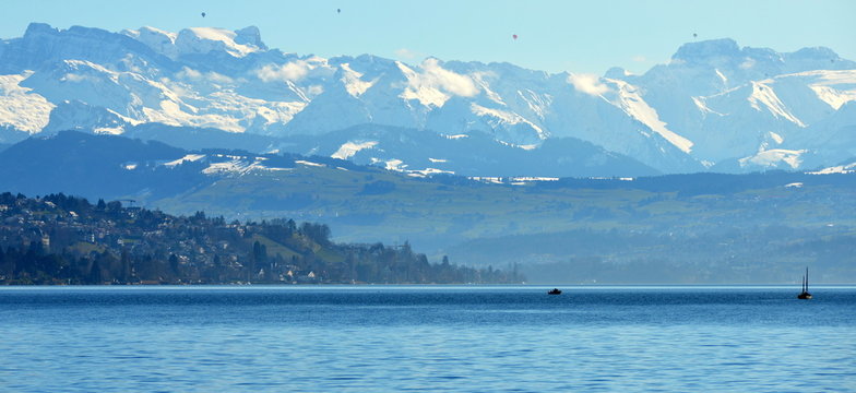 vue  sur les alpes du lac de z&uuml;rich
